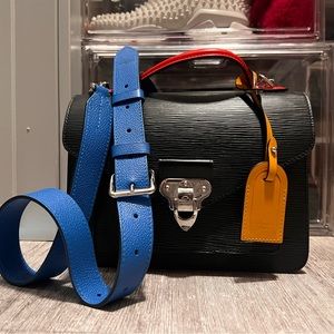 LOUIS VUITTON
Epi Neo Monceau Bag